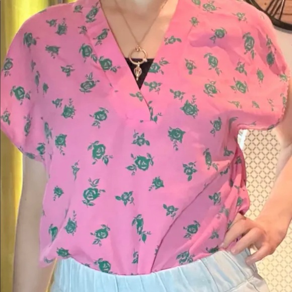 Pink blouse with flower - Picture 10 of 13